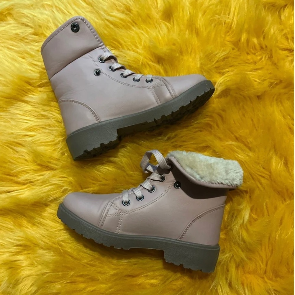 Girls pink boots